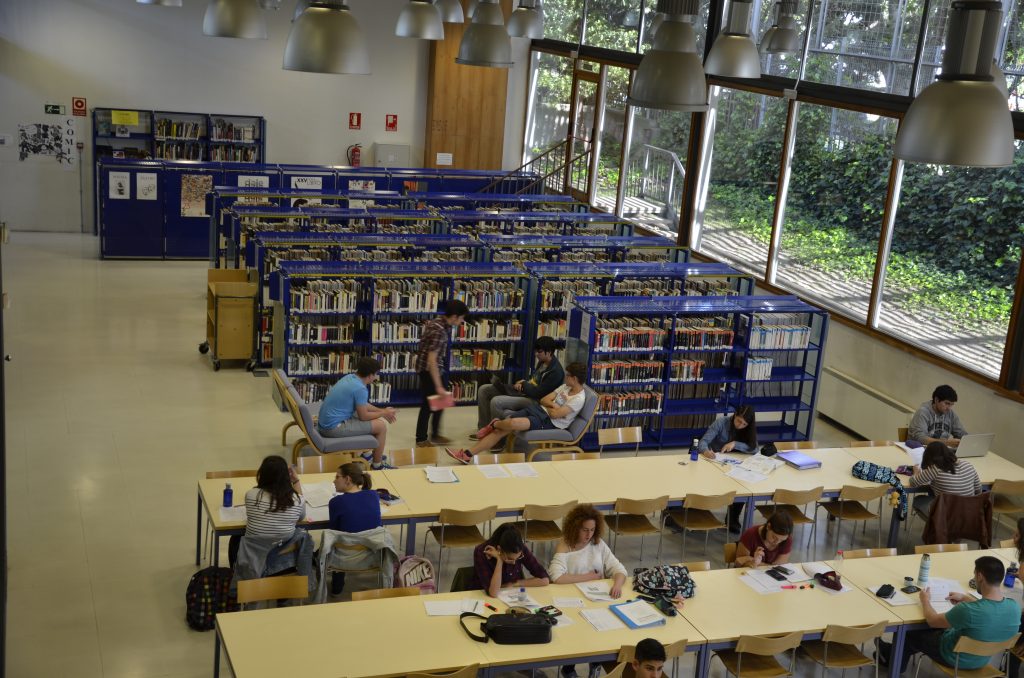 ayudas estudio Fuenlabrada