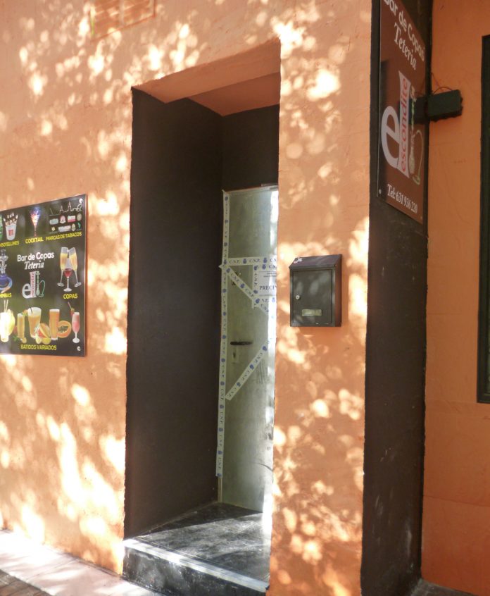 Puerta tetería leganes