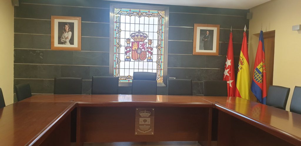 Pleno Moraleja de Enmedio