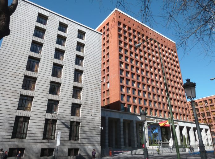 Ministerio_de_Sanidad_de_España_(Madrid)_01